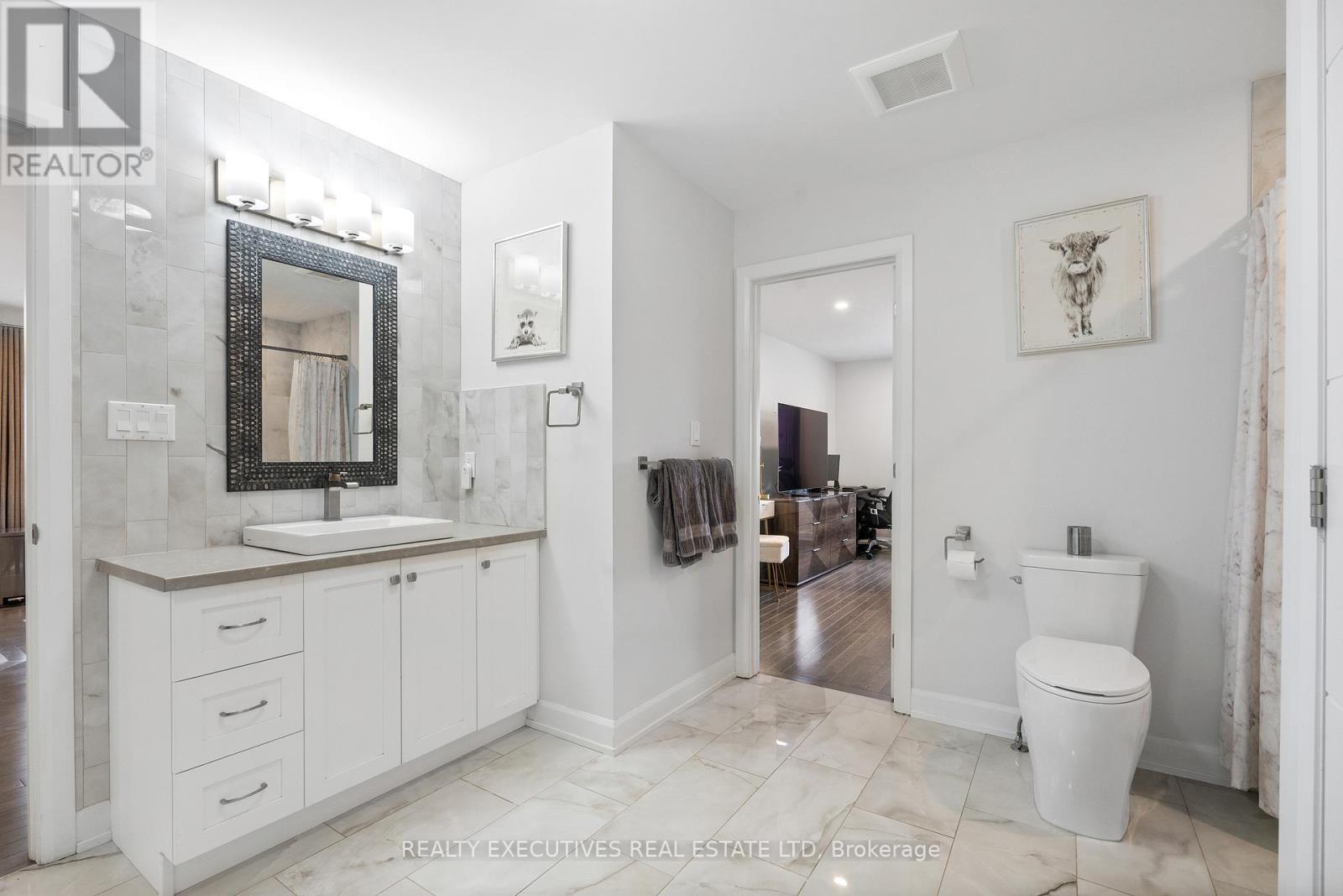 460 Arora Crescent S