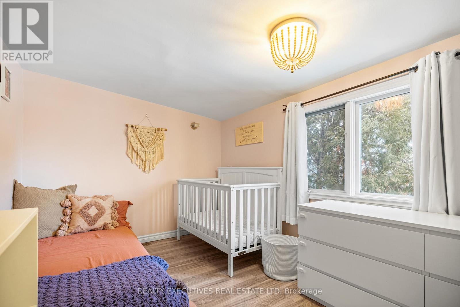 493 Gladstone Street