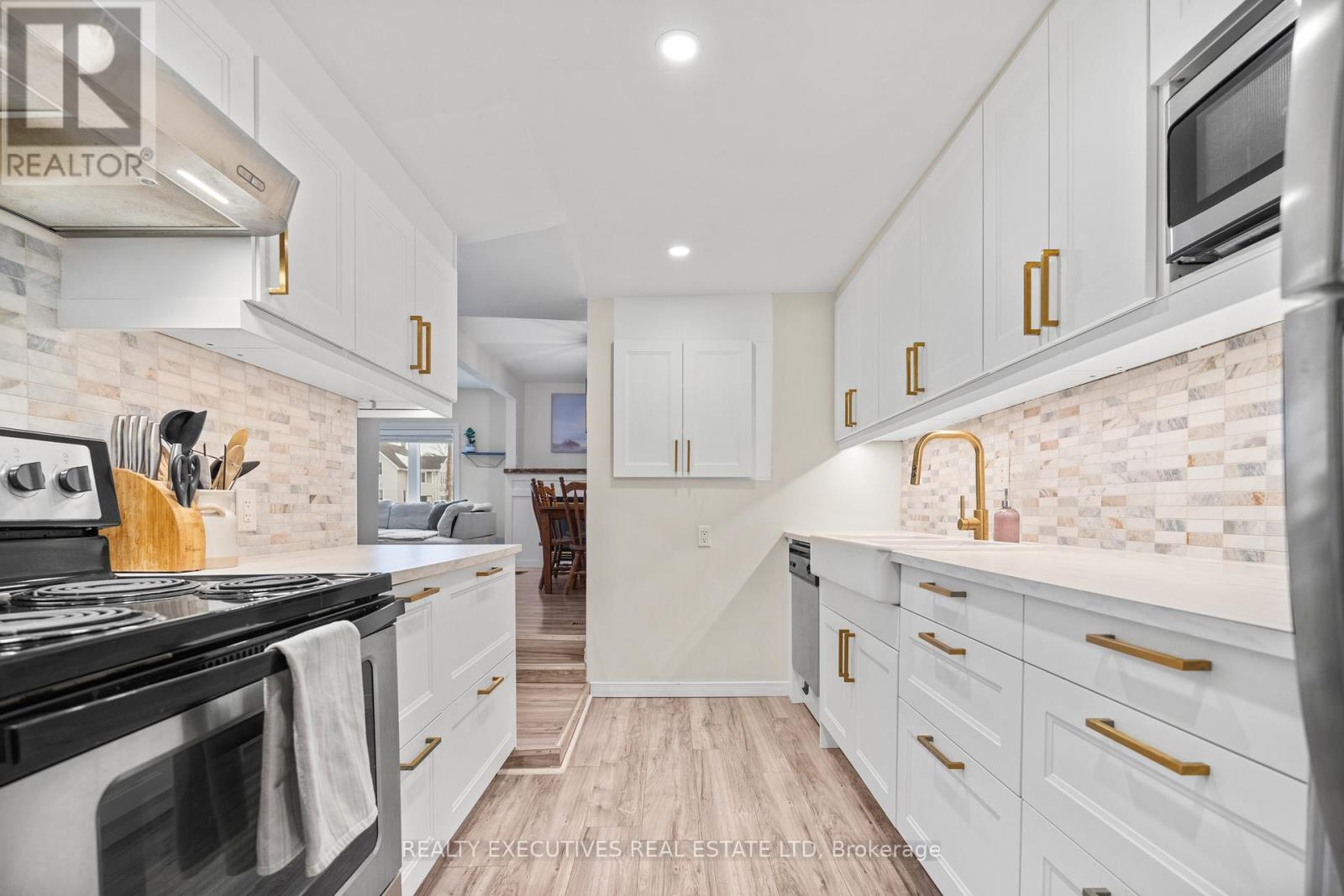 493 Gladstone Street