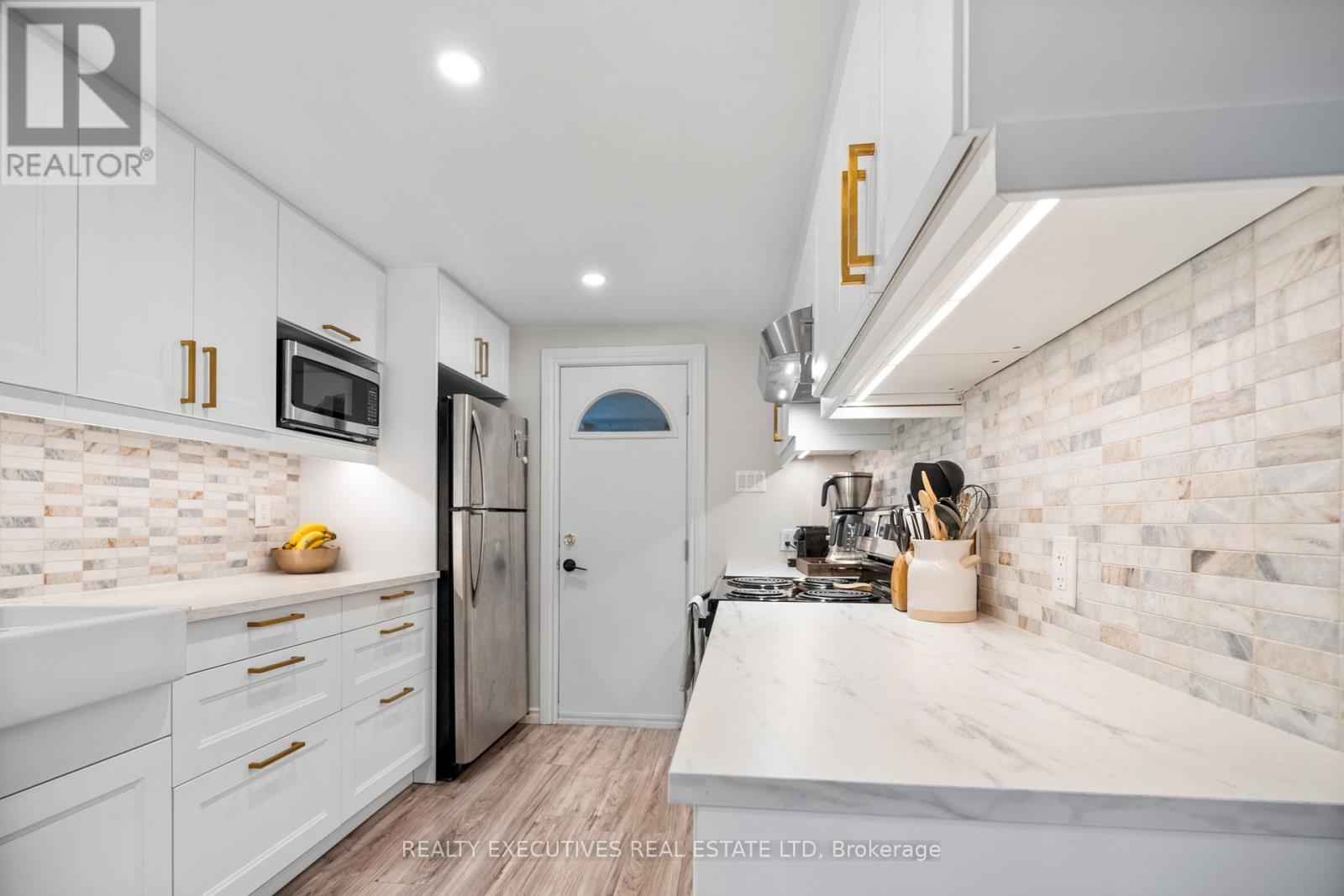 493 Gladstone Street