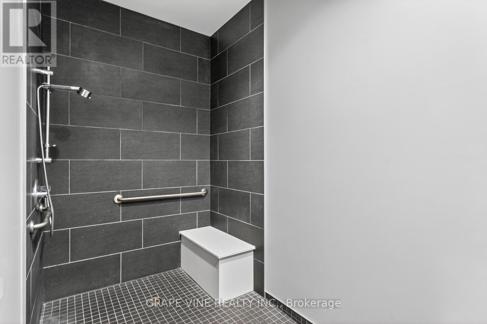 750 - 340 Mcleod Street