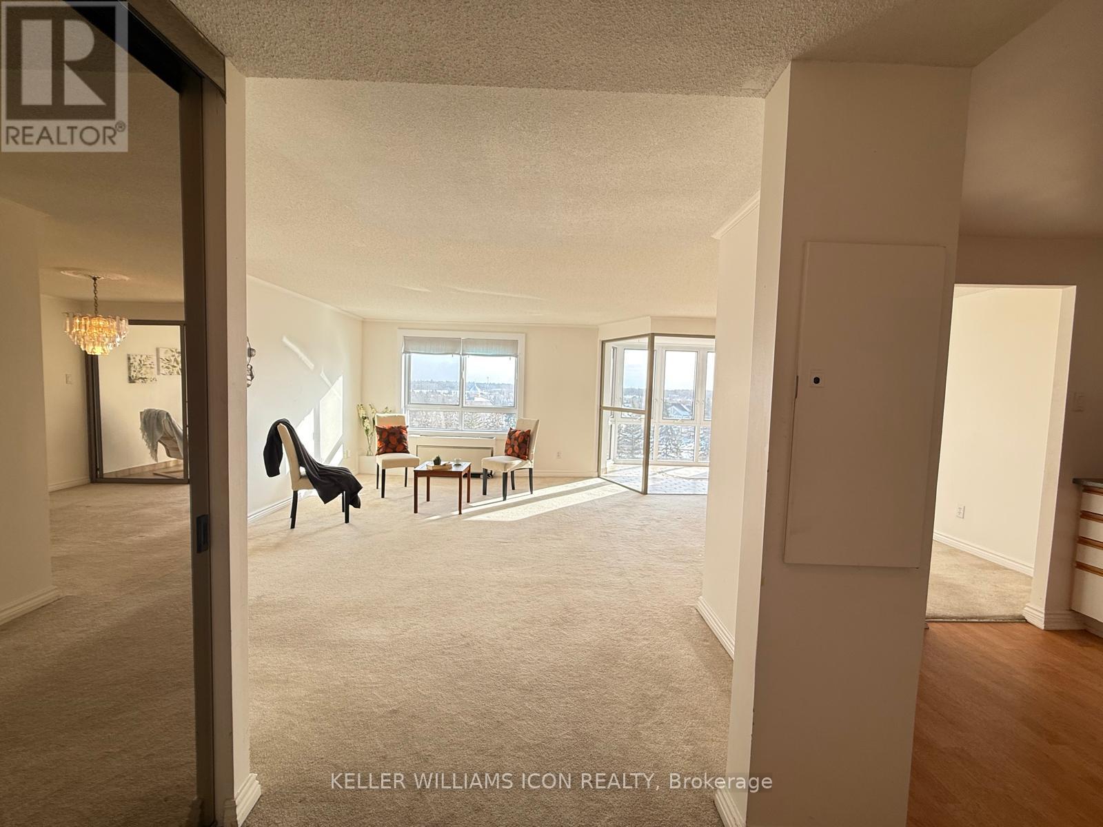 702 - 960 Teron Road