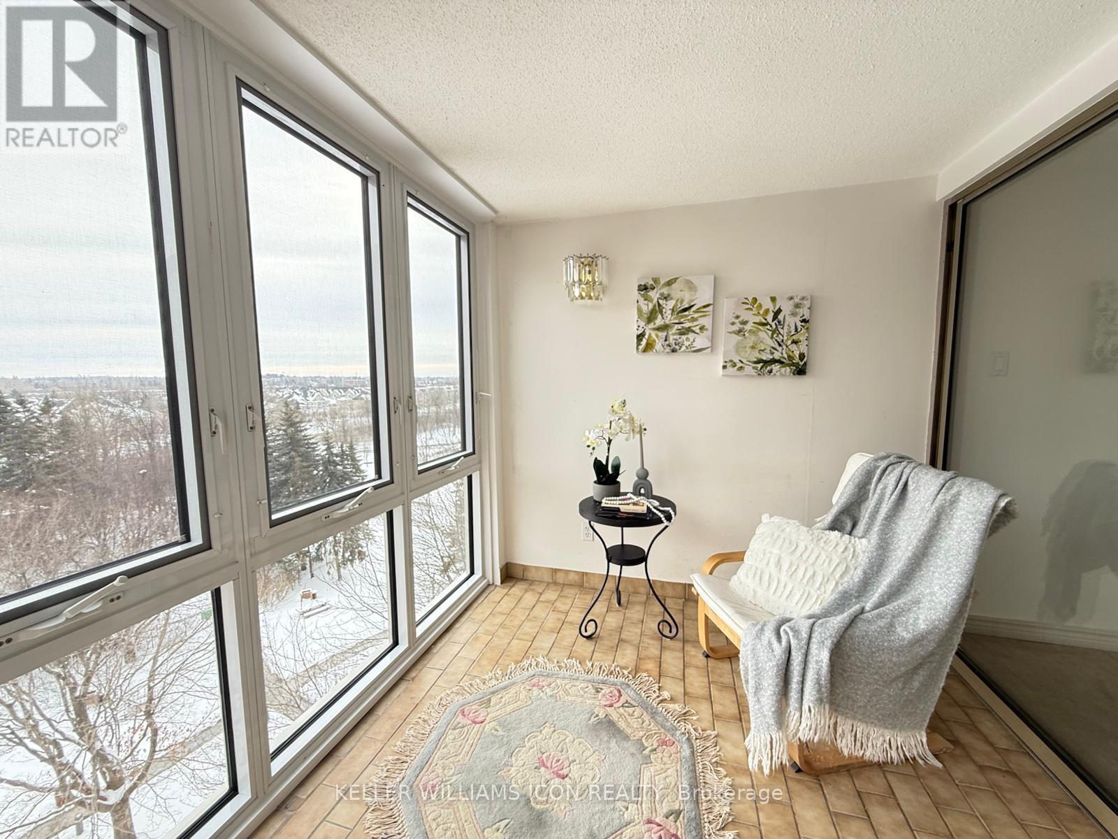 702 - 960 Teron Road