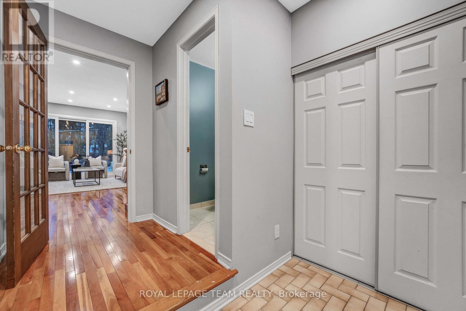 3831 Autumnwood Street