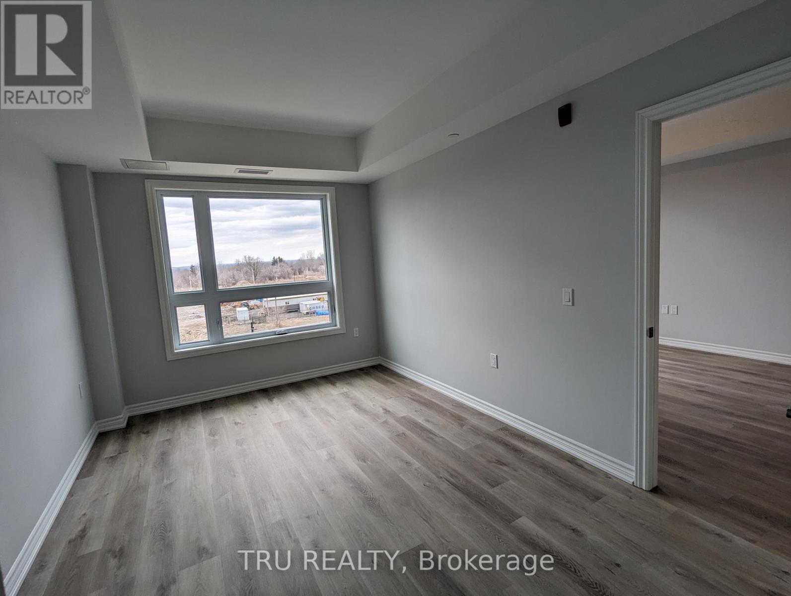 417 - 1350 Hemlock Road