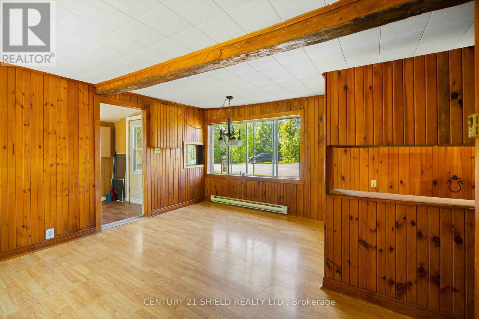 6261 - 911 - 6259 67th Avenue