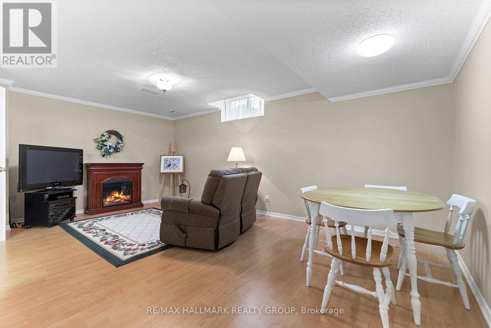 2202 Nature Trail Crescent