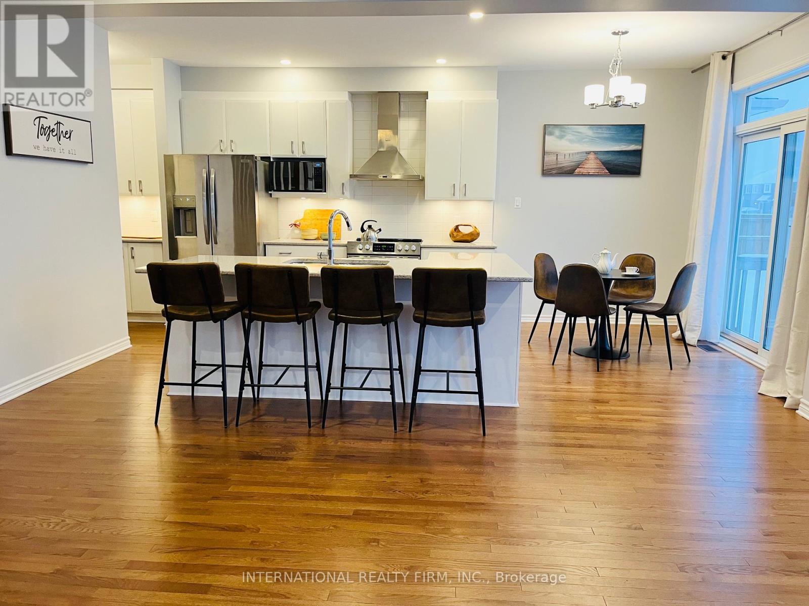 696 Moonflower Crescent