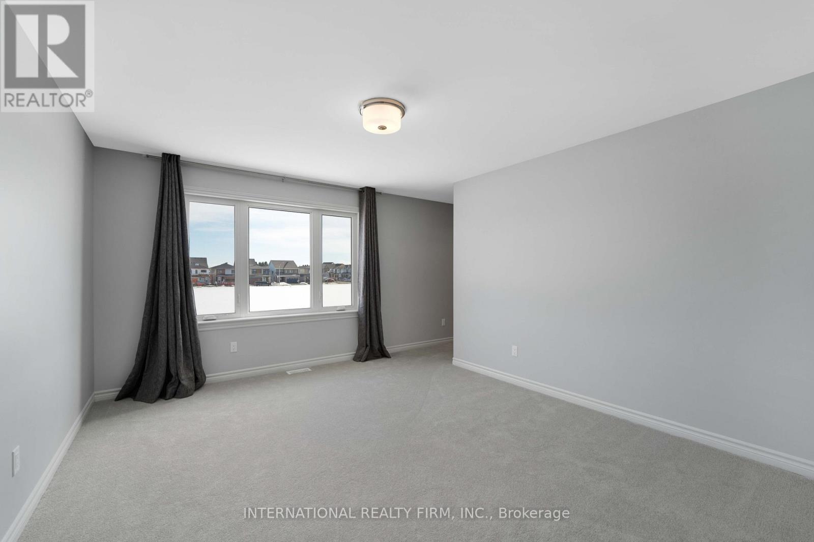 696 Moonflower Crescent