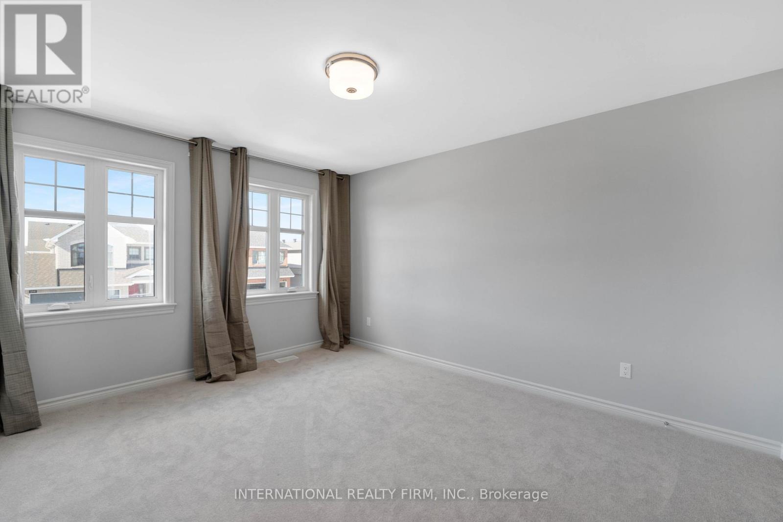 696 Moonflower Crescent