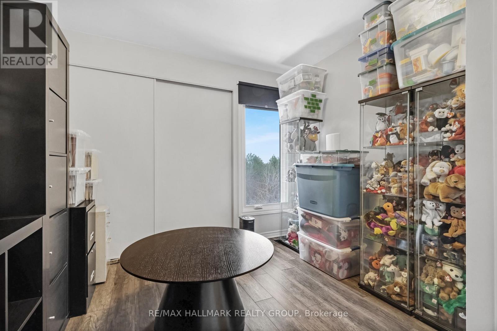 27 - 3205 Uplands Drive