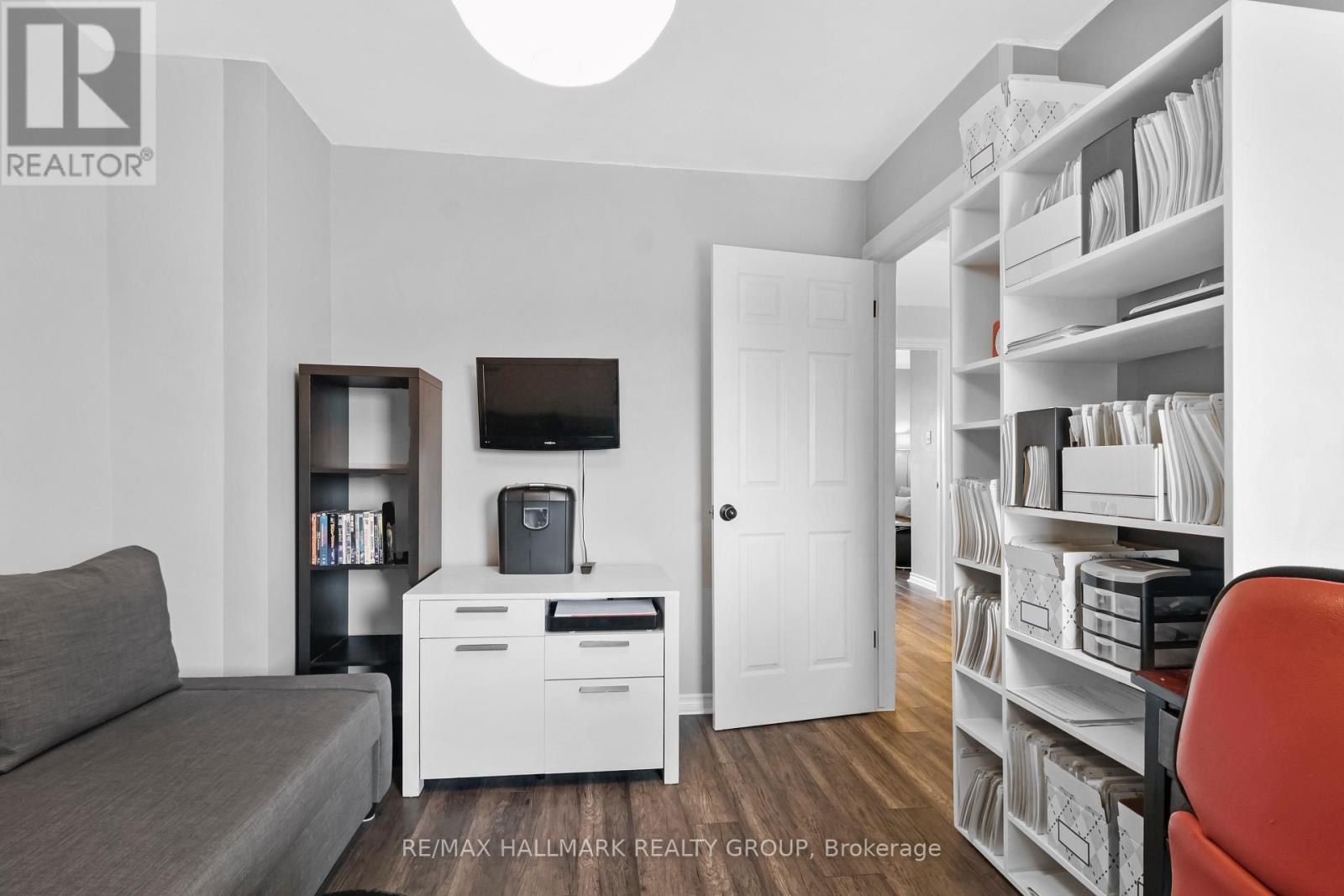 27 - 3205 Uplands Drive