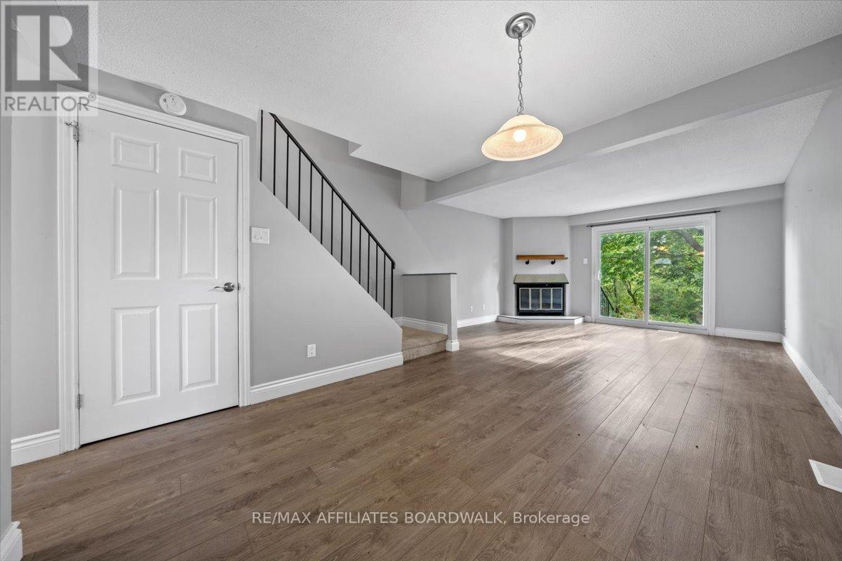 6482 Bilberry Drive W