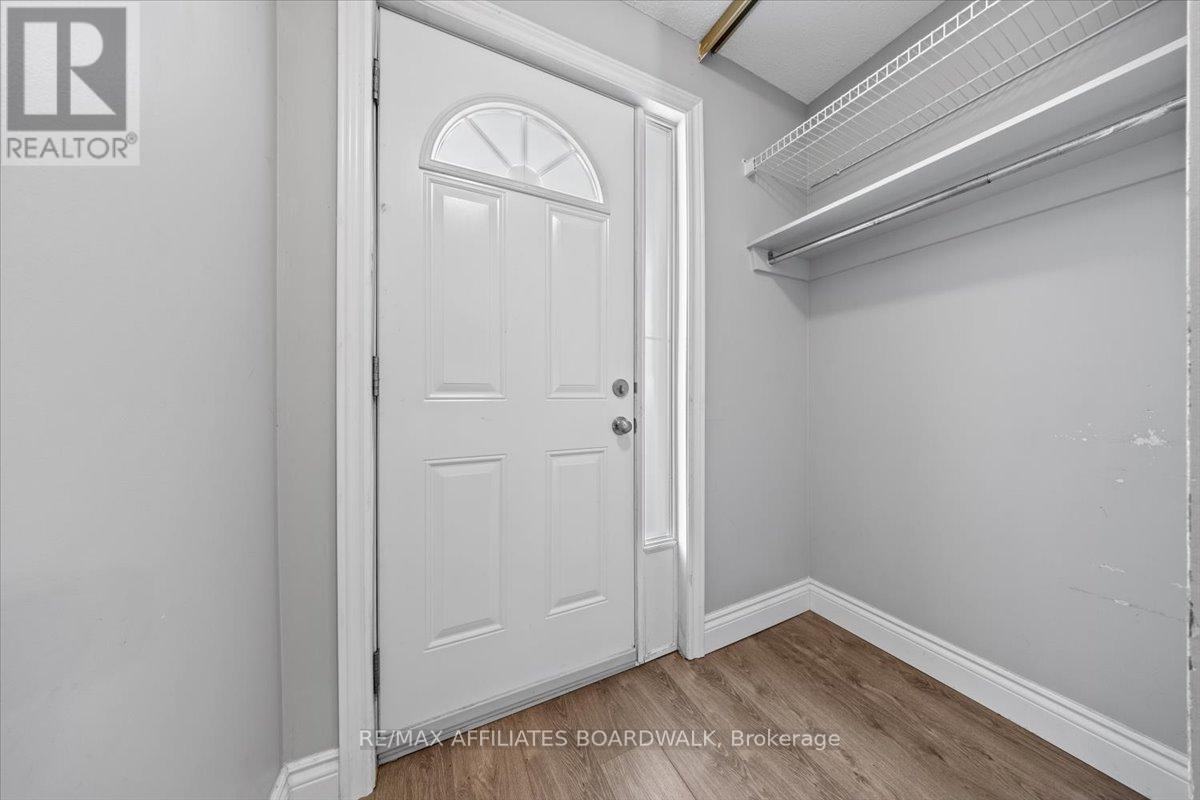 6482 Bilberry Drive W