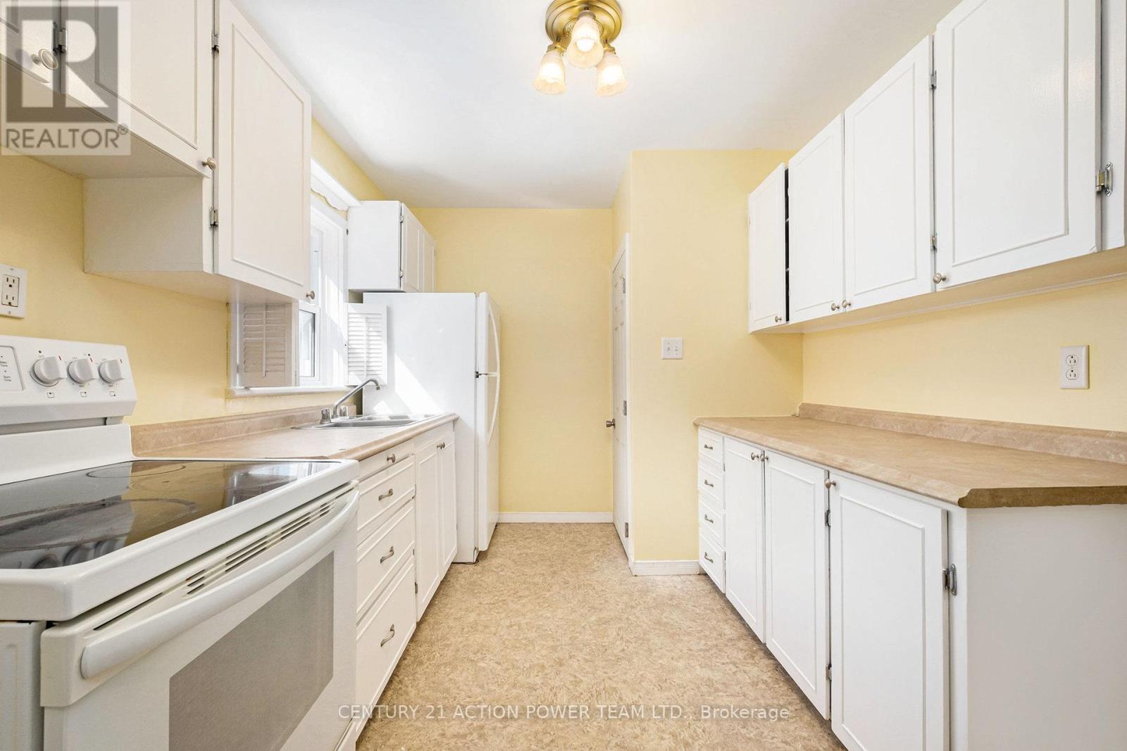 1318 Brookline Avenue