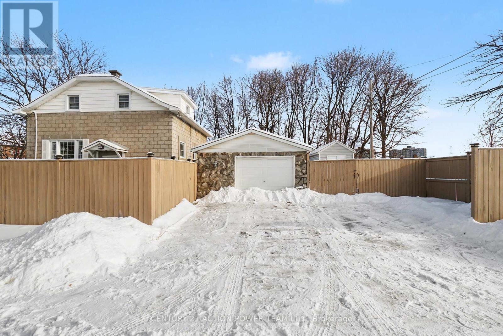 1318 Brookline Avenue