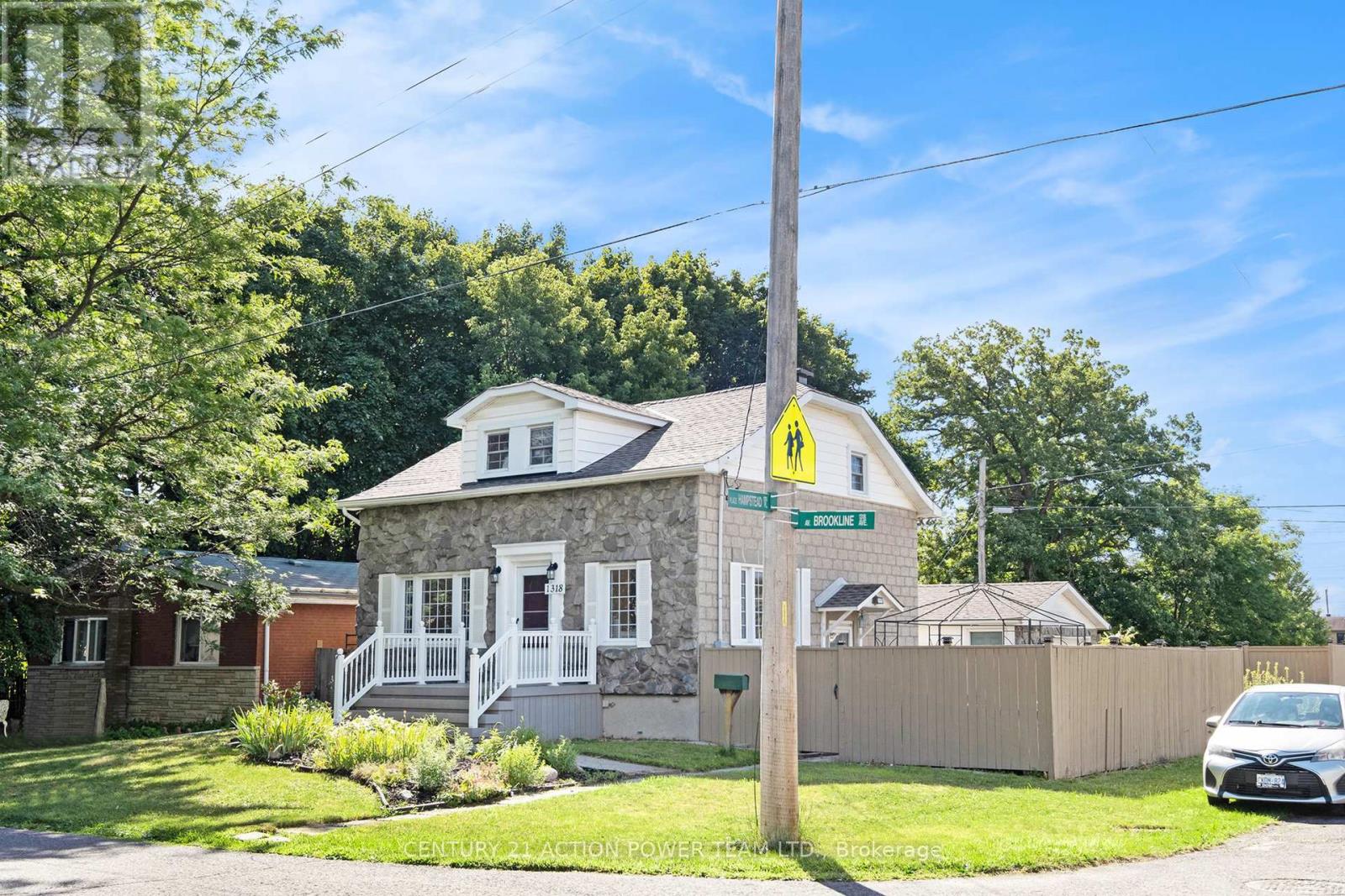 1318 Brookline Avenue