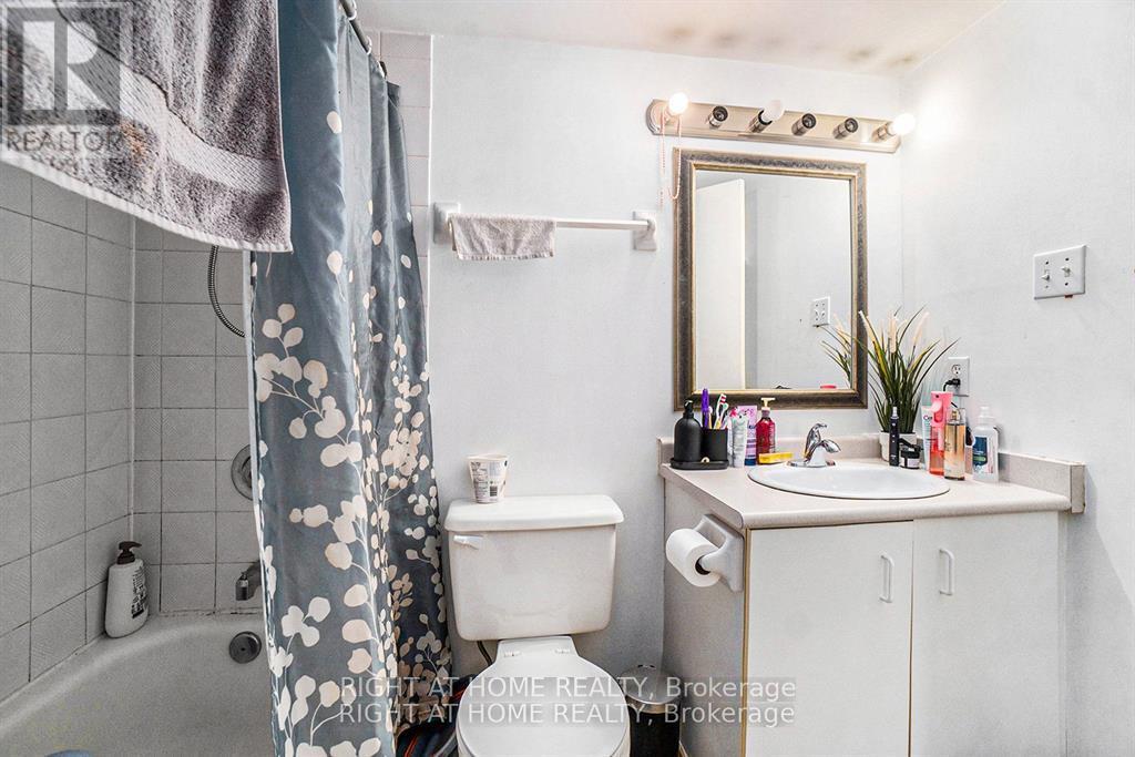 107 - 318 Lorry Greenberg Drive