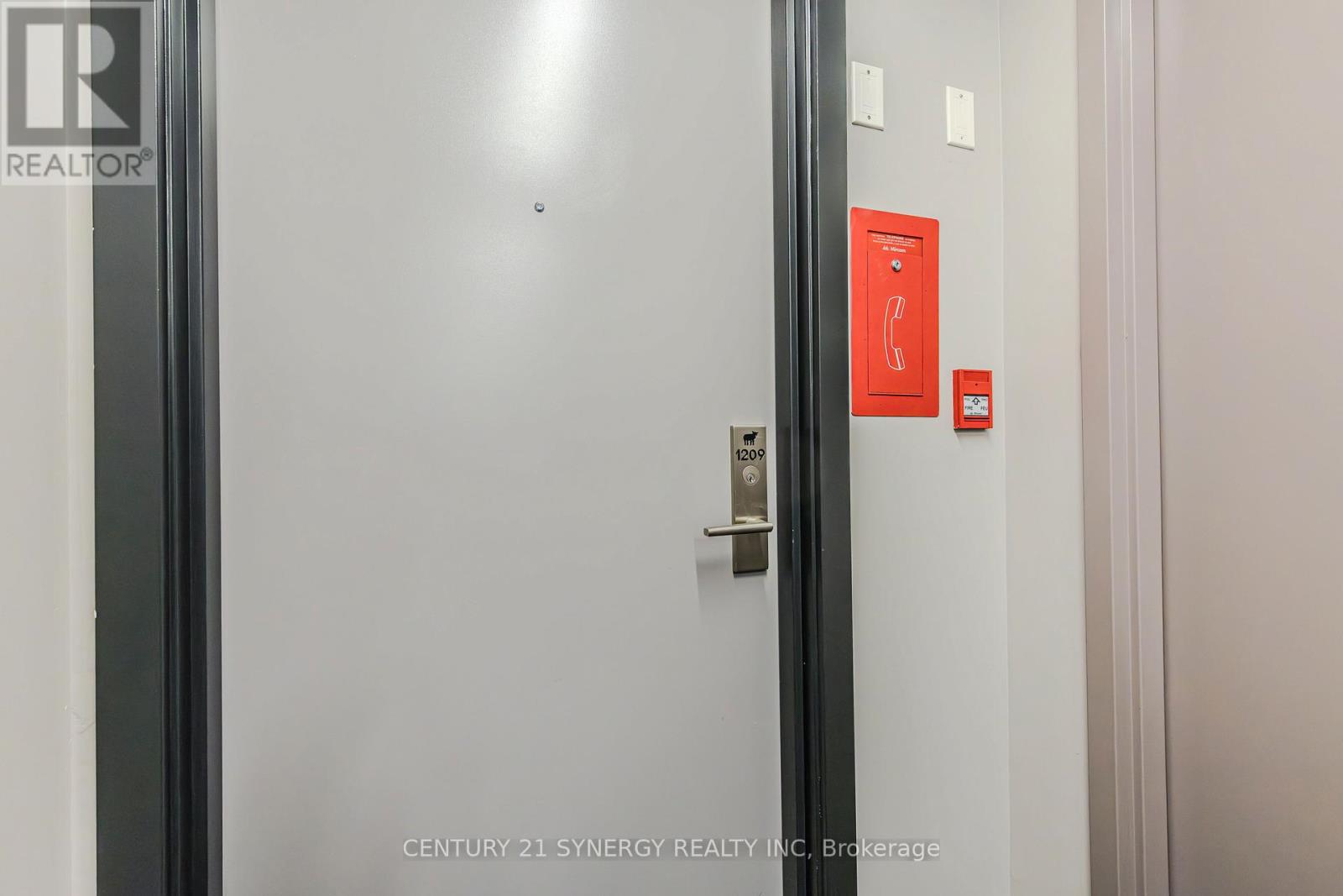 1209 - 203 Catherine Street