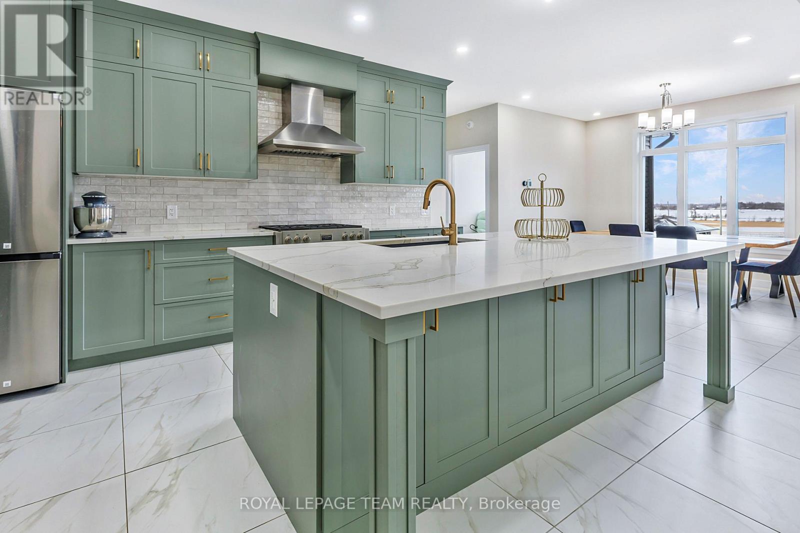 224 Trudeau Crescent