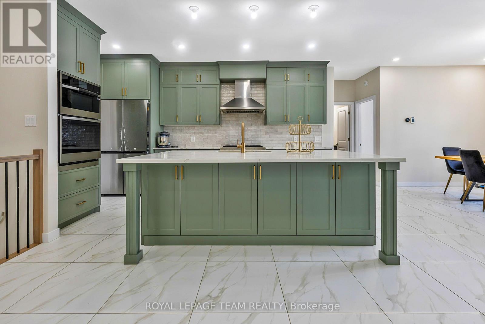 224 Trudeau Crescent