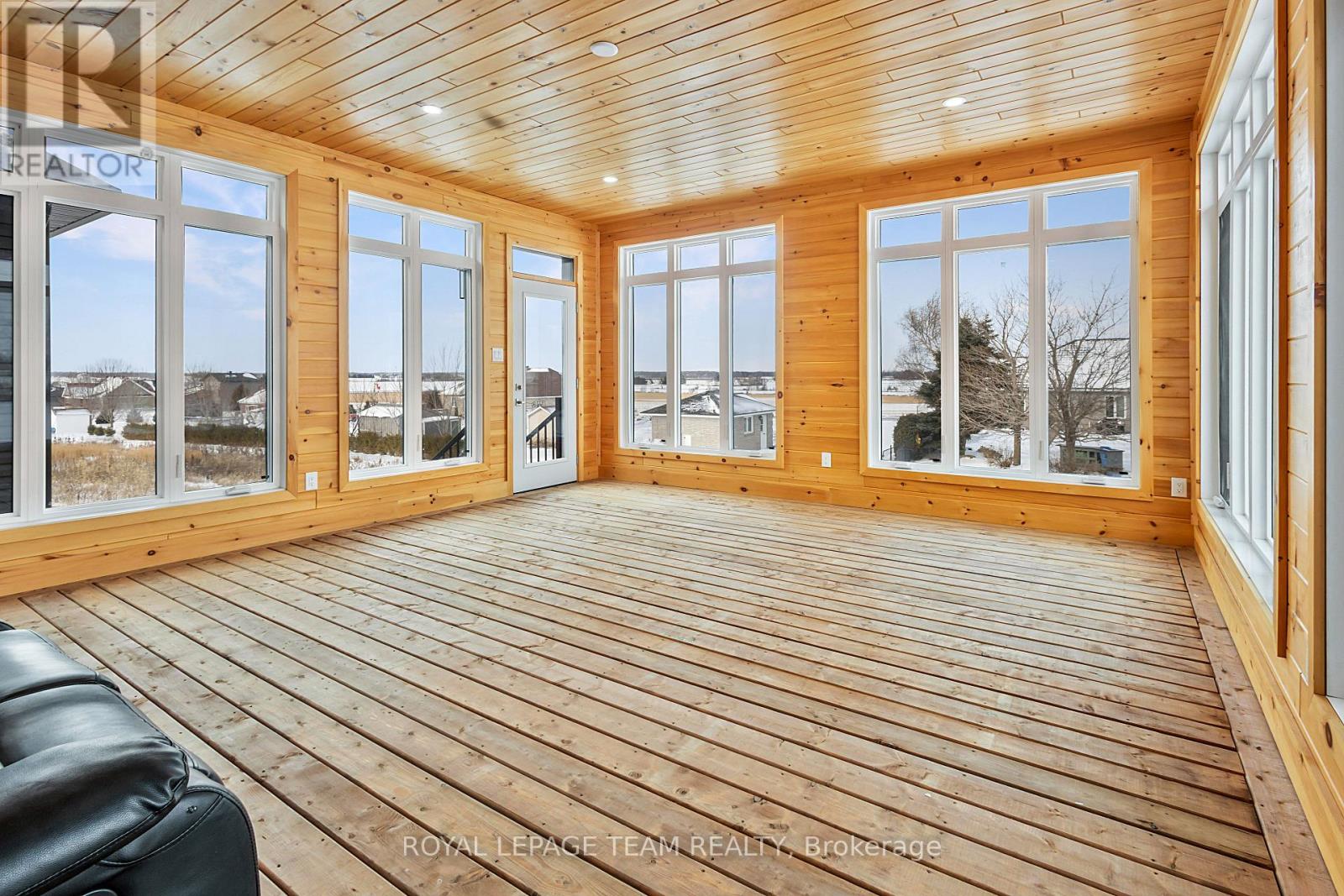 224 Trudeau Crescent