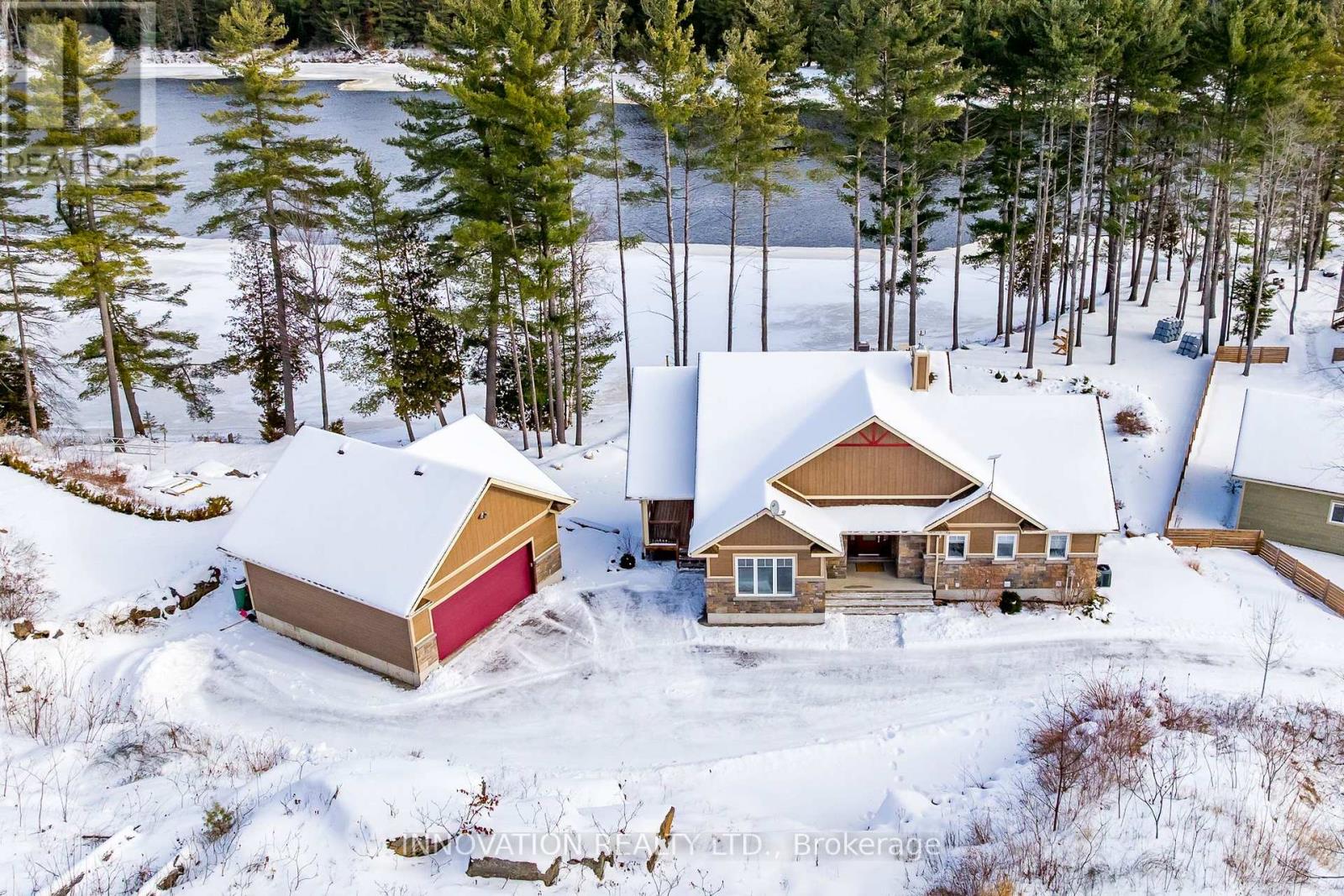 103 A Carriage Landing Drive