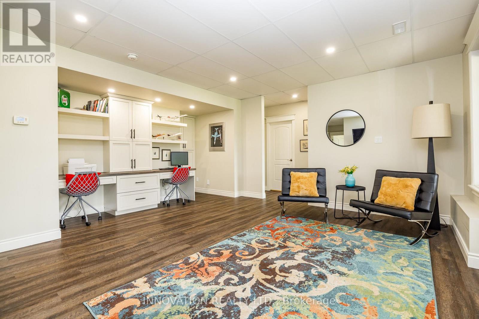 103 A Carriage Landing Drive