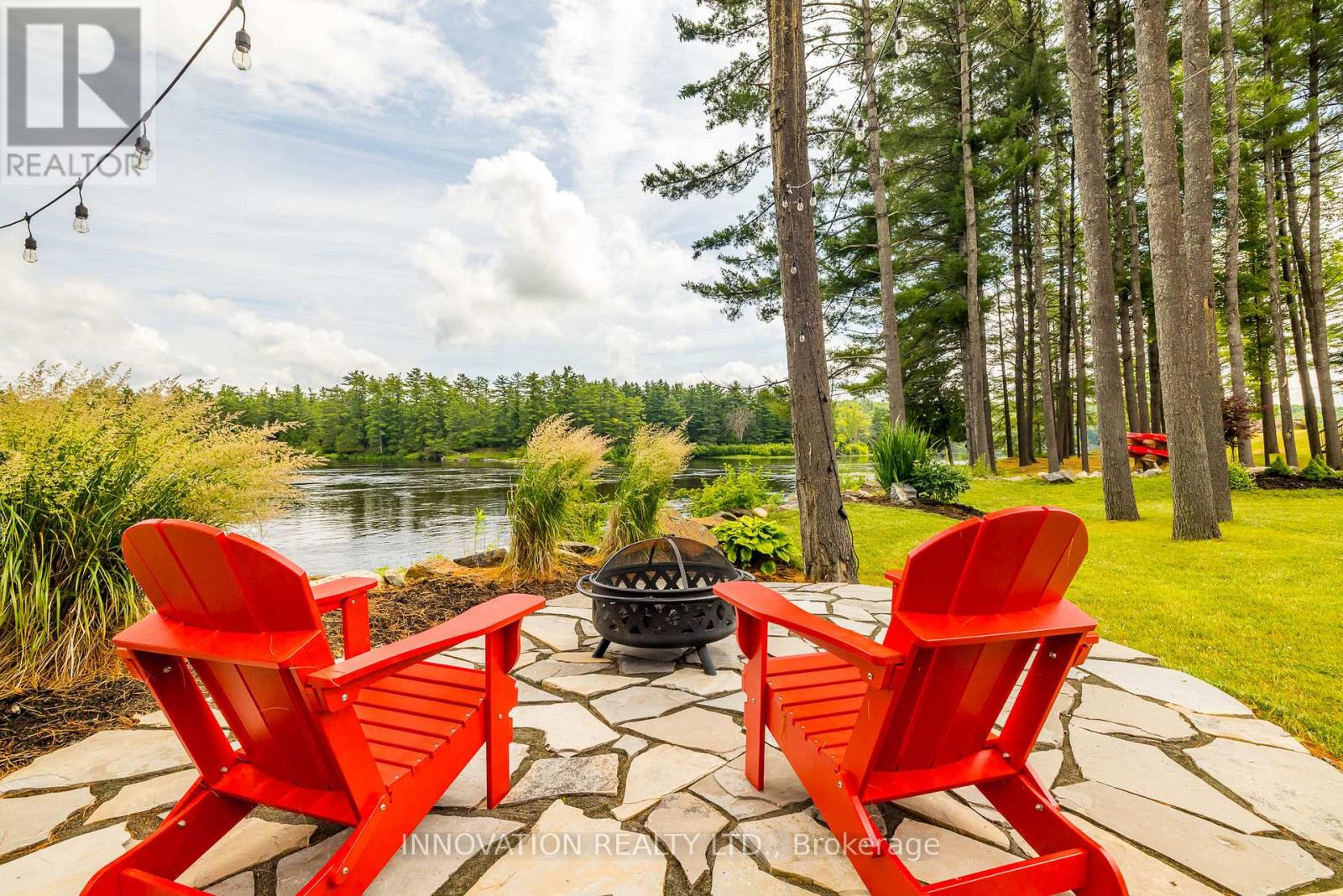 103 A Carriage Landing Drive