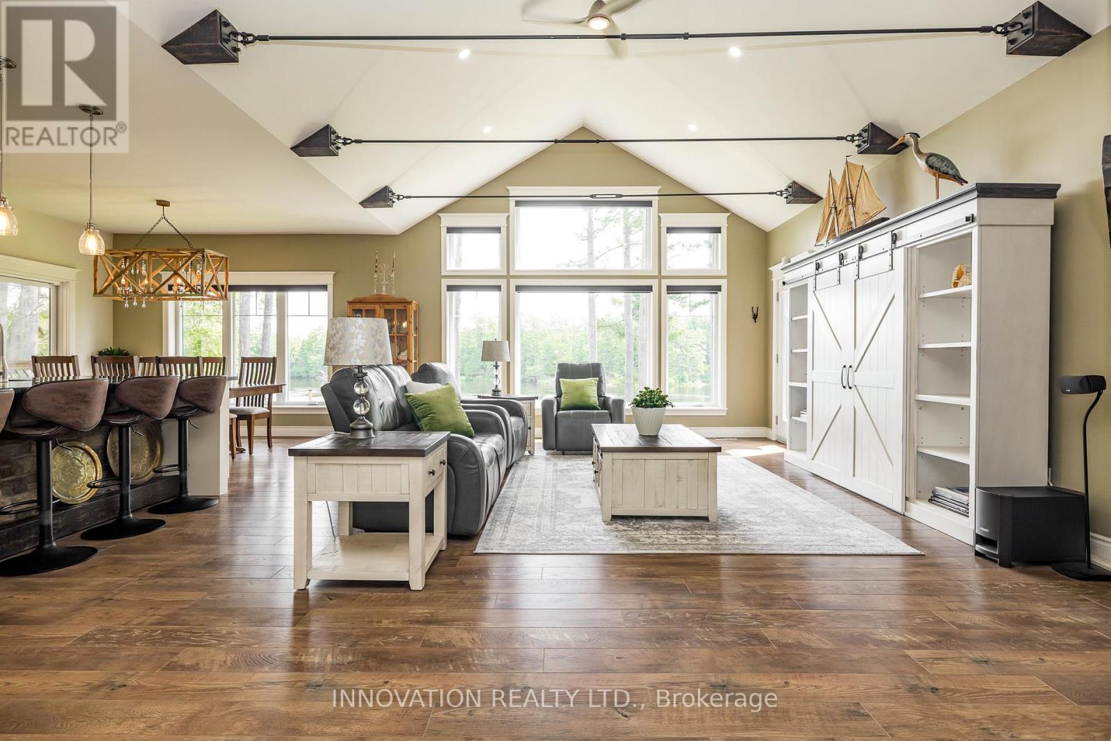 103 A Carriage Landing Drive