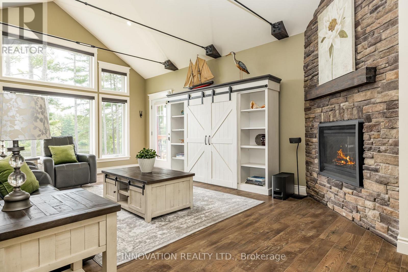 103 A Carriage Landing Drive