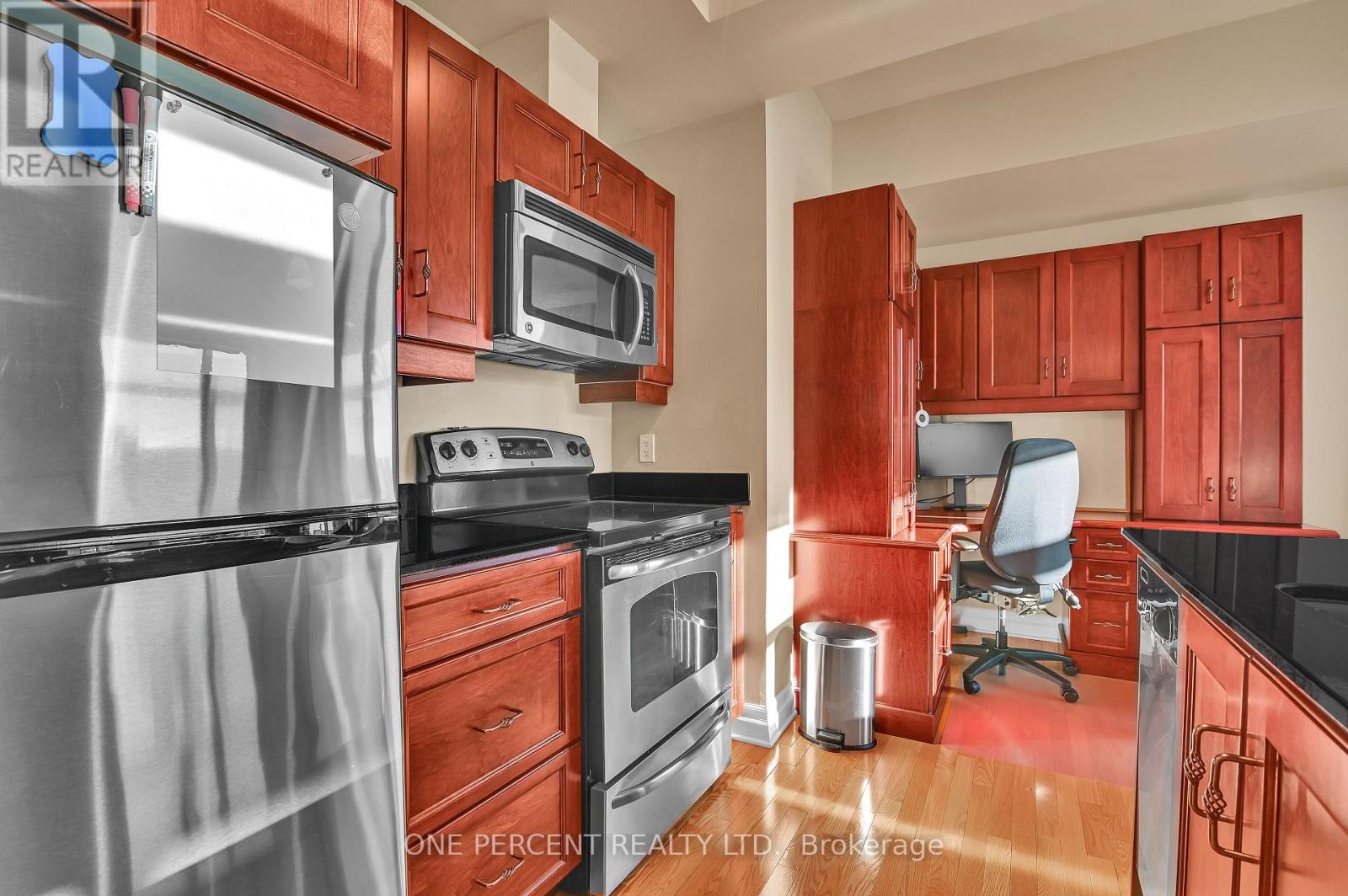 1112 - 235 Kent Street