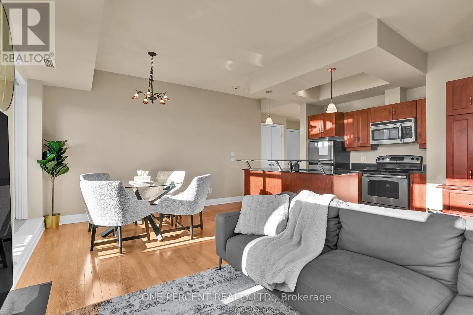 1112 - 235 Kent Street