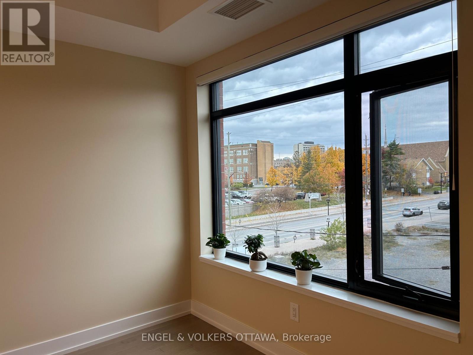 303 - 60 Springhurst Avenue