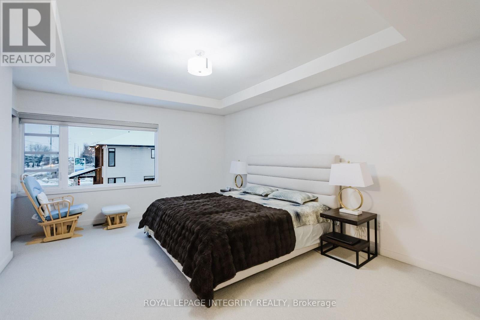 900 Chipping Circle S