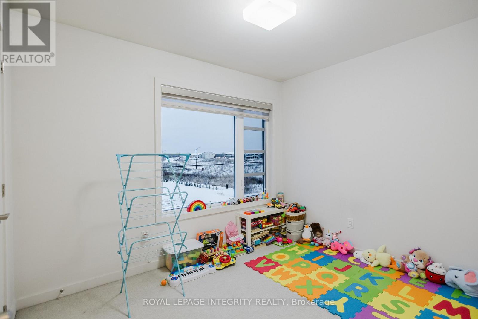 900 Chipping Circle S