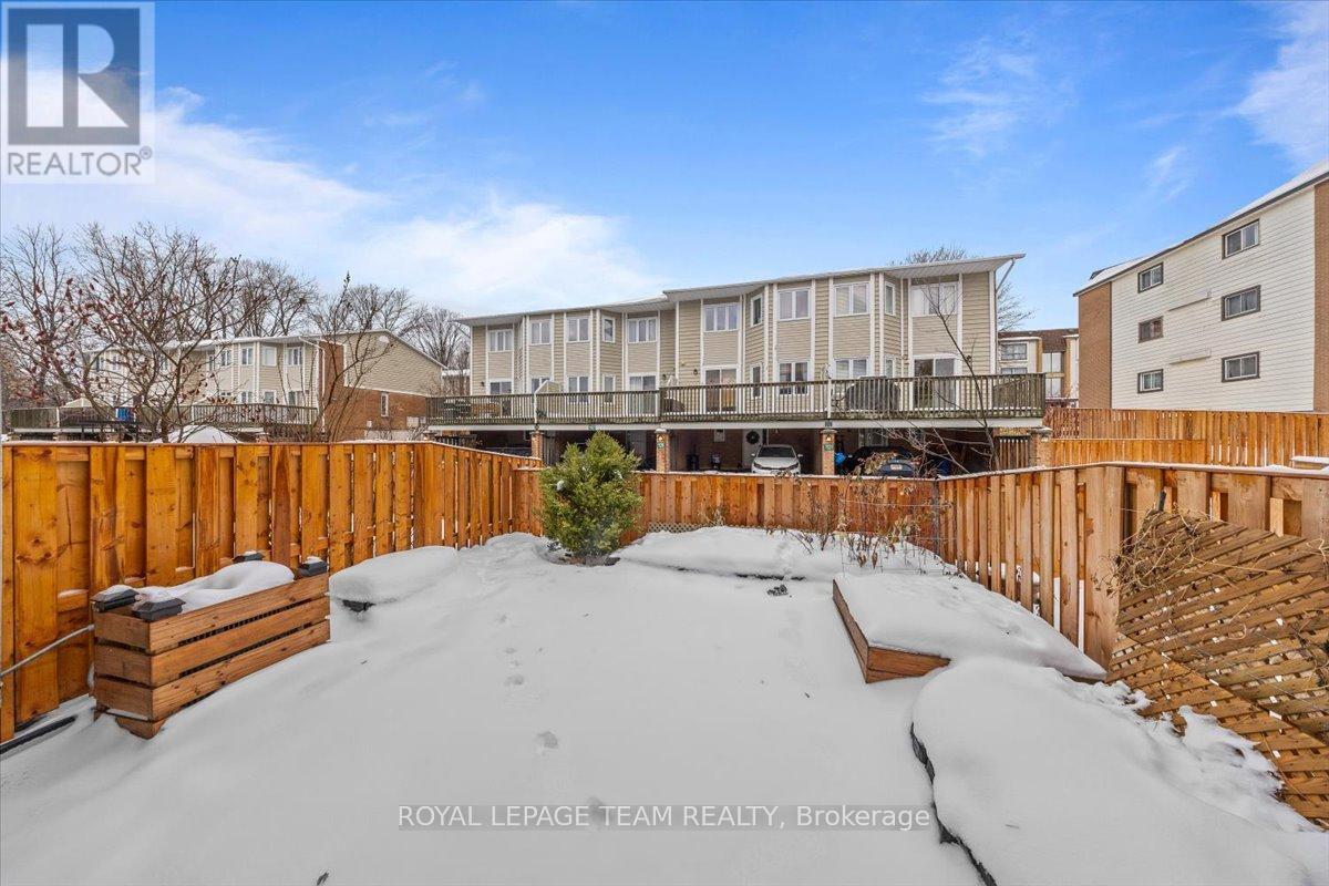 1137 Chimney Hill Way