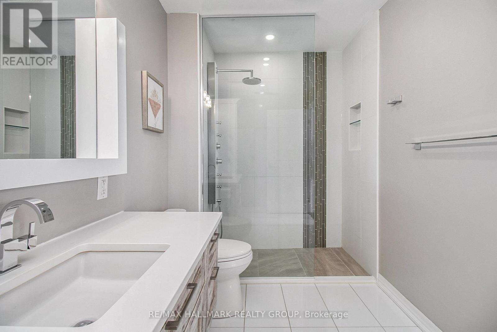 2706 - 195 Besserer Street