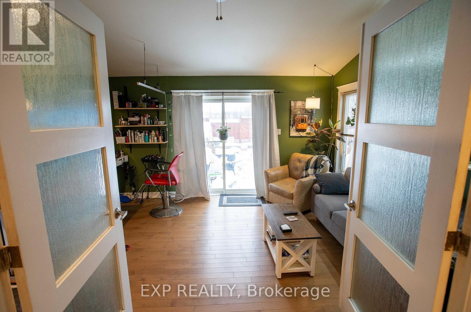 1108 Grenoble Crescent