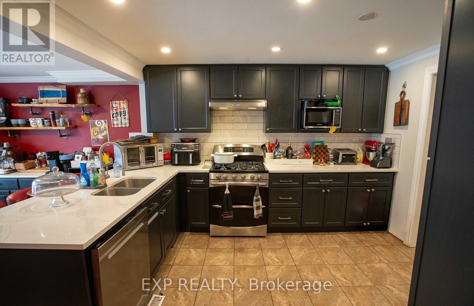 1108 Grenoble Crescent