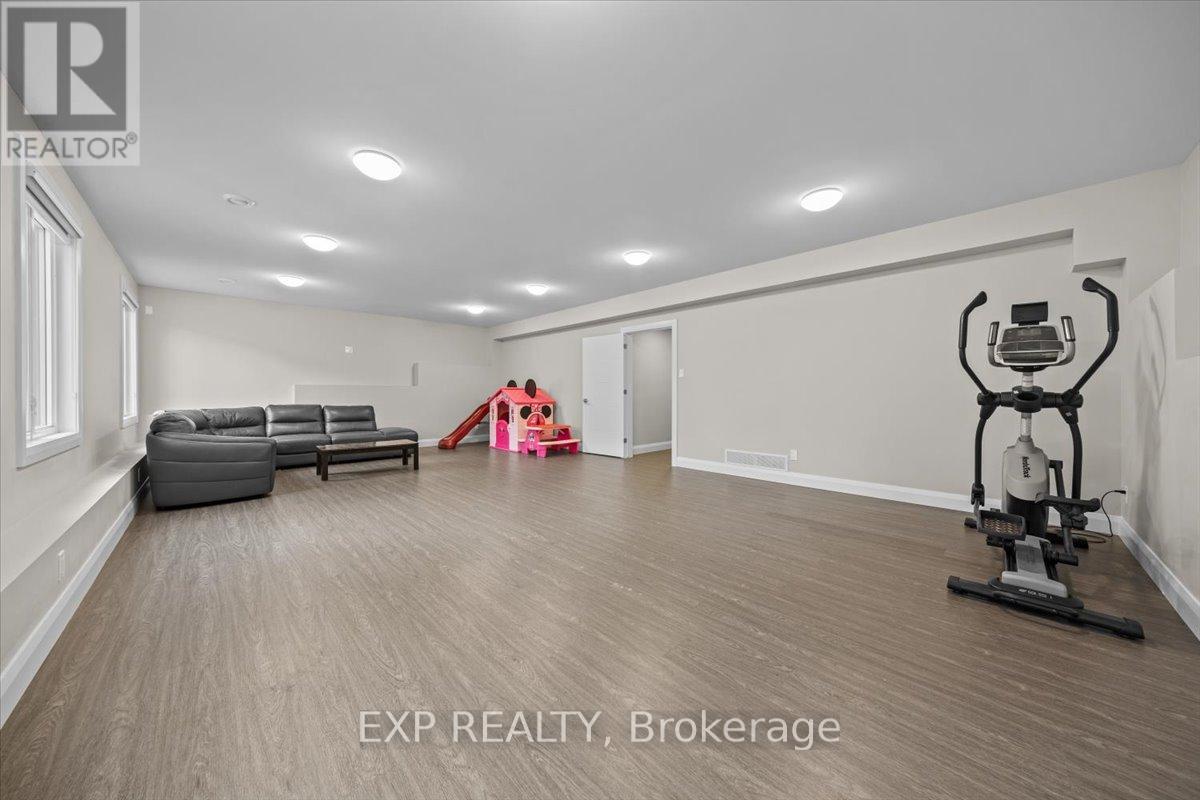 348 Abbeydale Circle