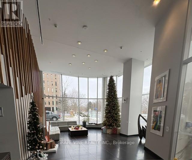 3705 - 805 Carling Avenue