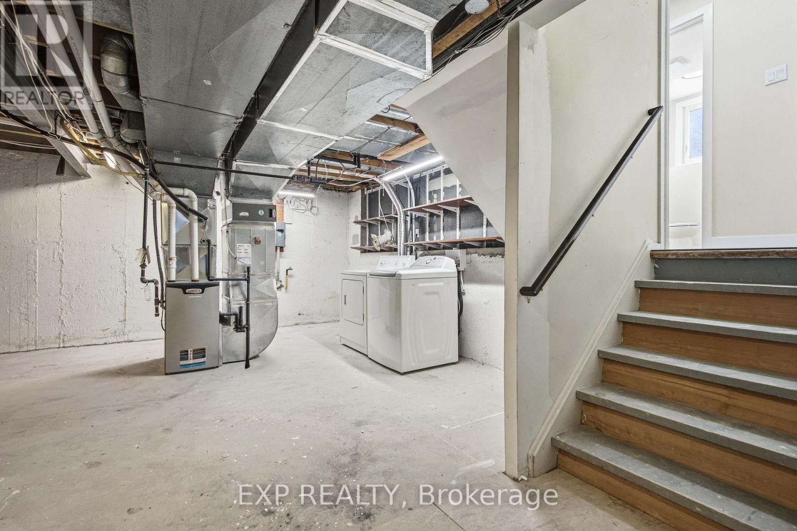 2158 Fillmore Crescent