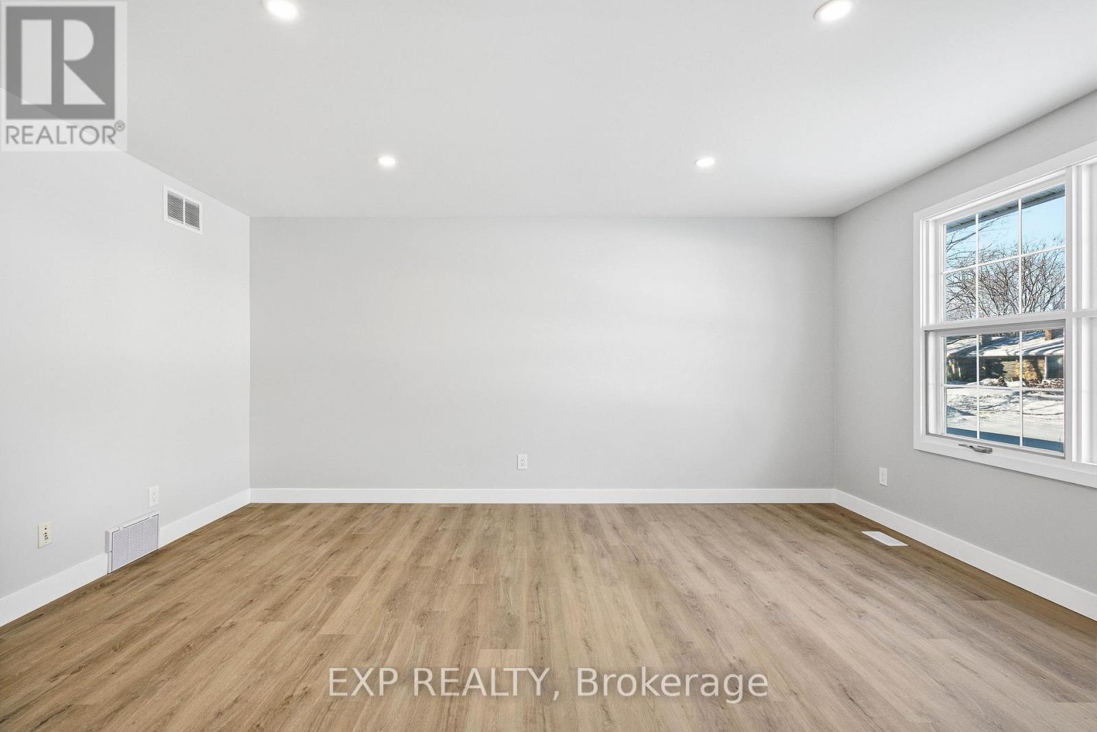 2158 Fillmore Crescent