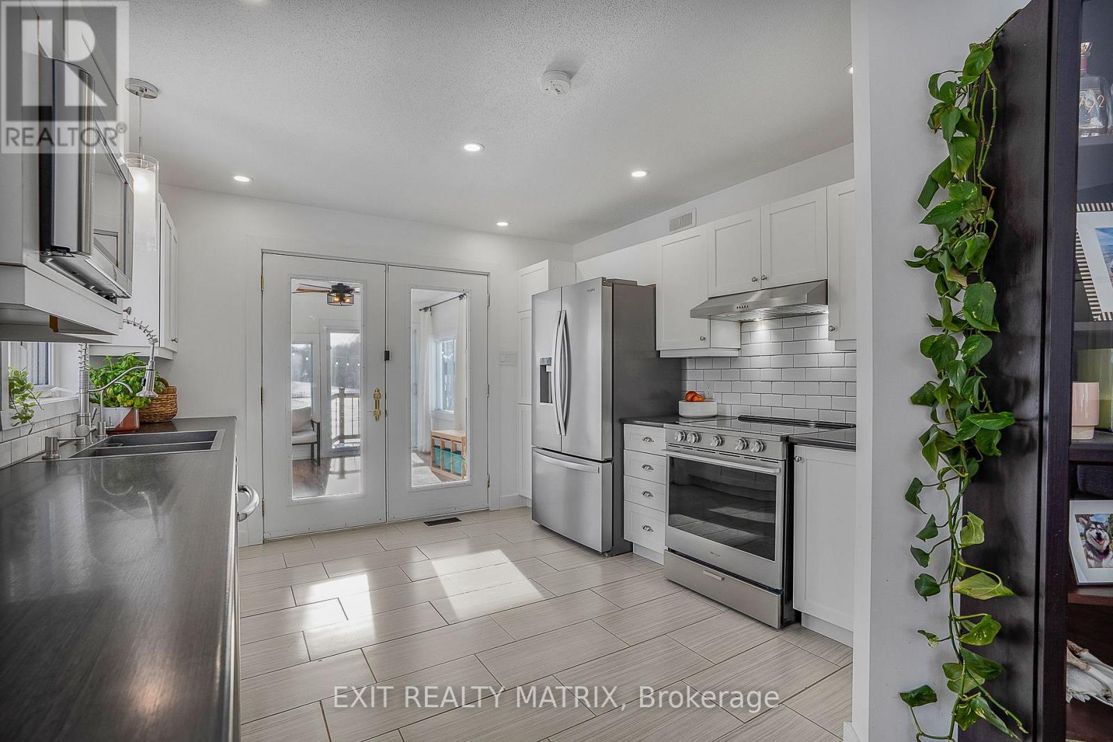 1540 Sandy Hill Road