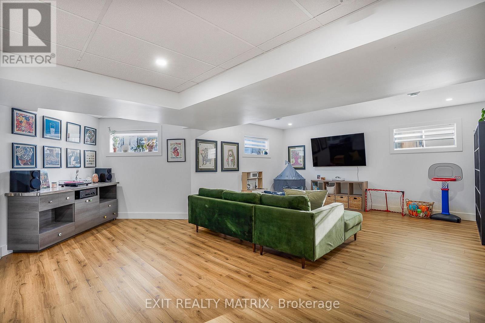 1540 Sandy Hill Road