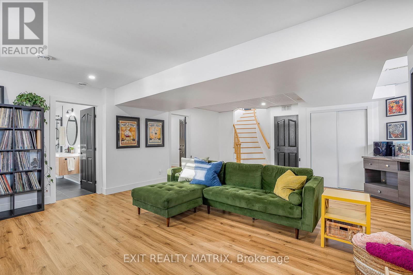 1540 Sandy Hill Road