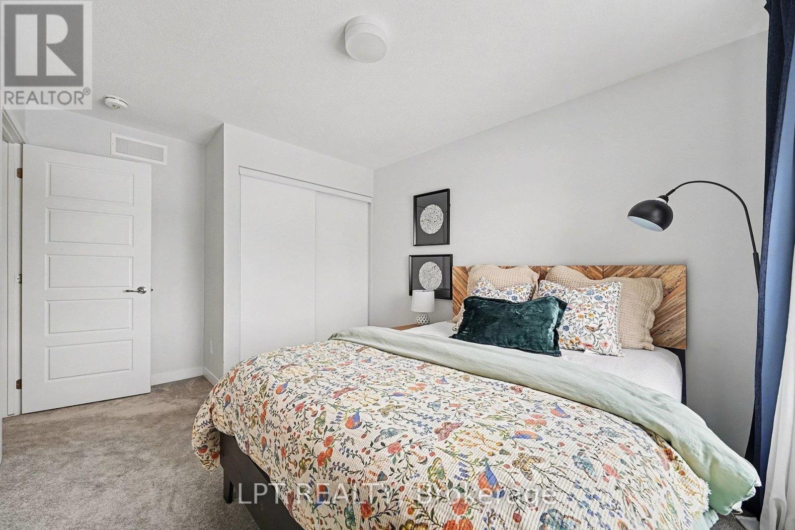 2485 Watercolours Way