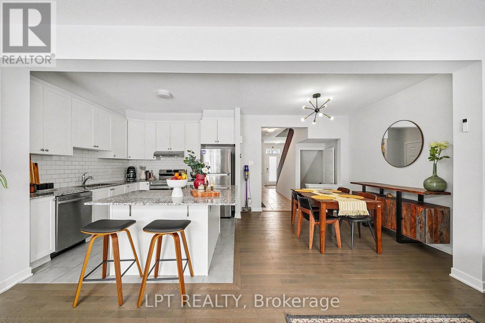 2485 Watercolours Way