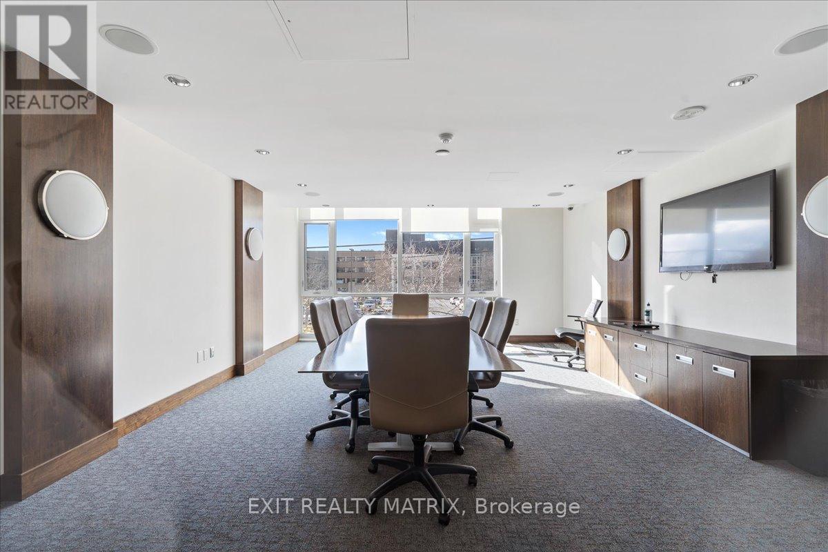 903 - 201 Parkdale Avenue W